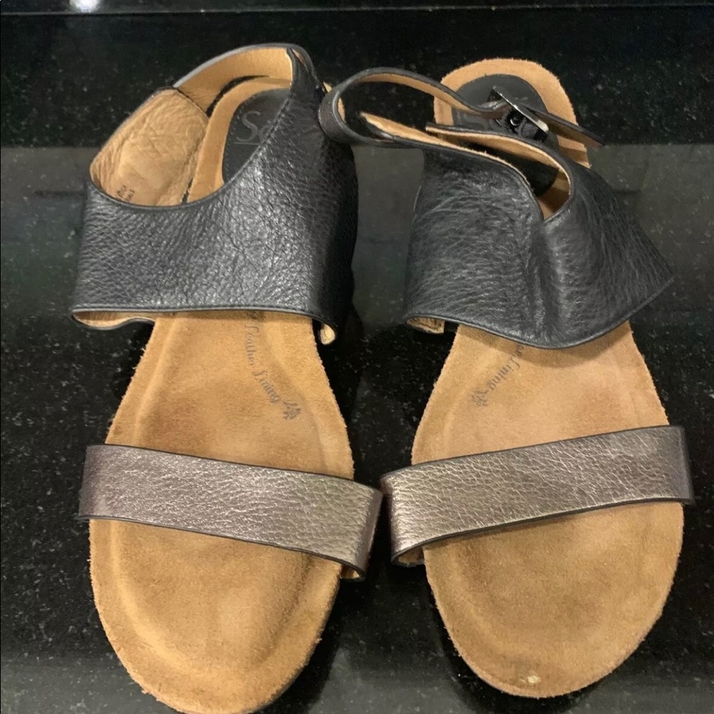 Sofft Vanita Wedge Slingback  Size 8.5 Wide